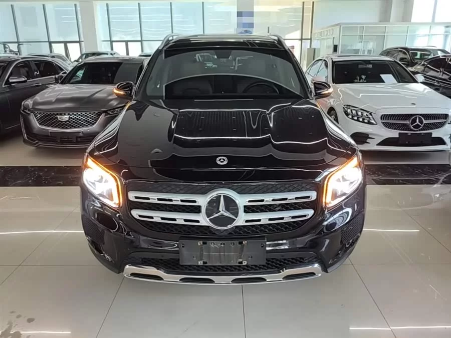 Mercedes Benz GLB