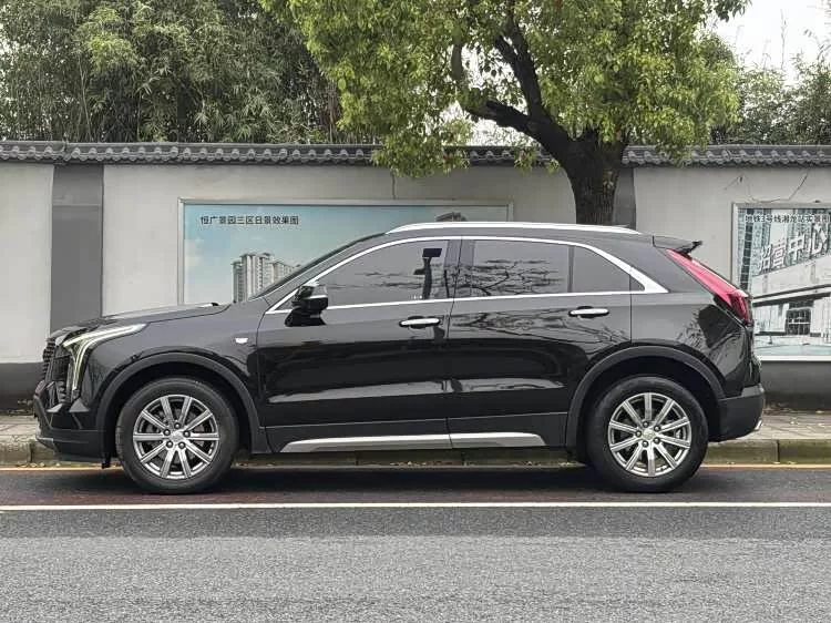 Cadillac XT4