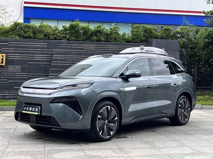 BYD Tang L