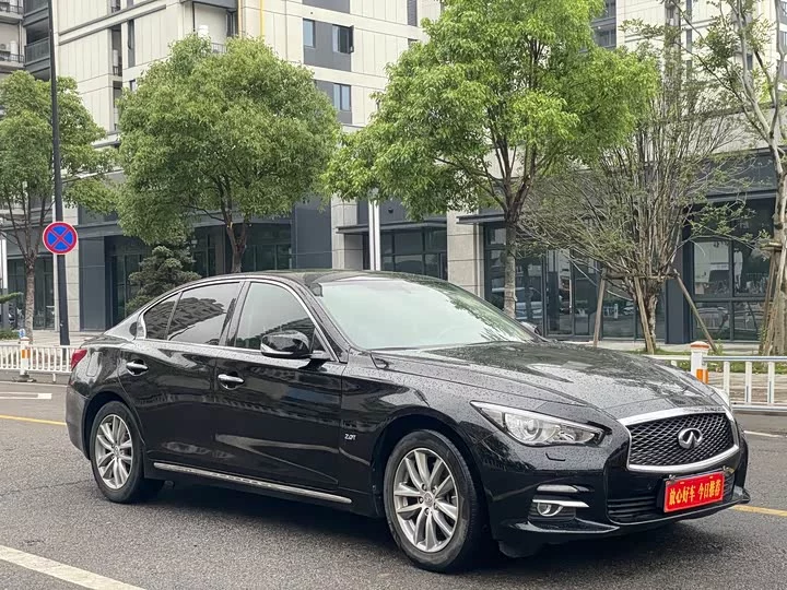 Infiniti Q50L