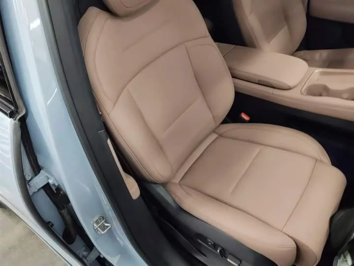 NIO ES6