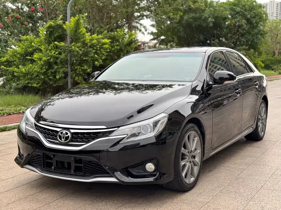 Toyota Reiz