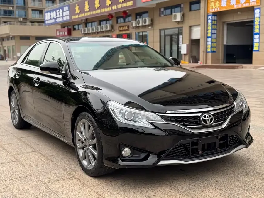 Toyota Reiz