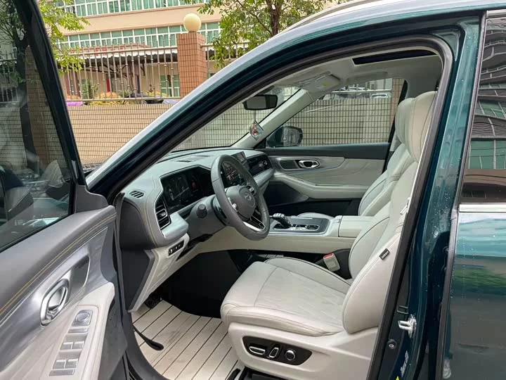 GAC Trumpchi GS8