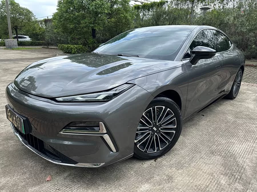 Geely Galaxy Star 8