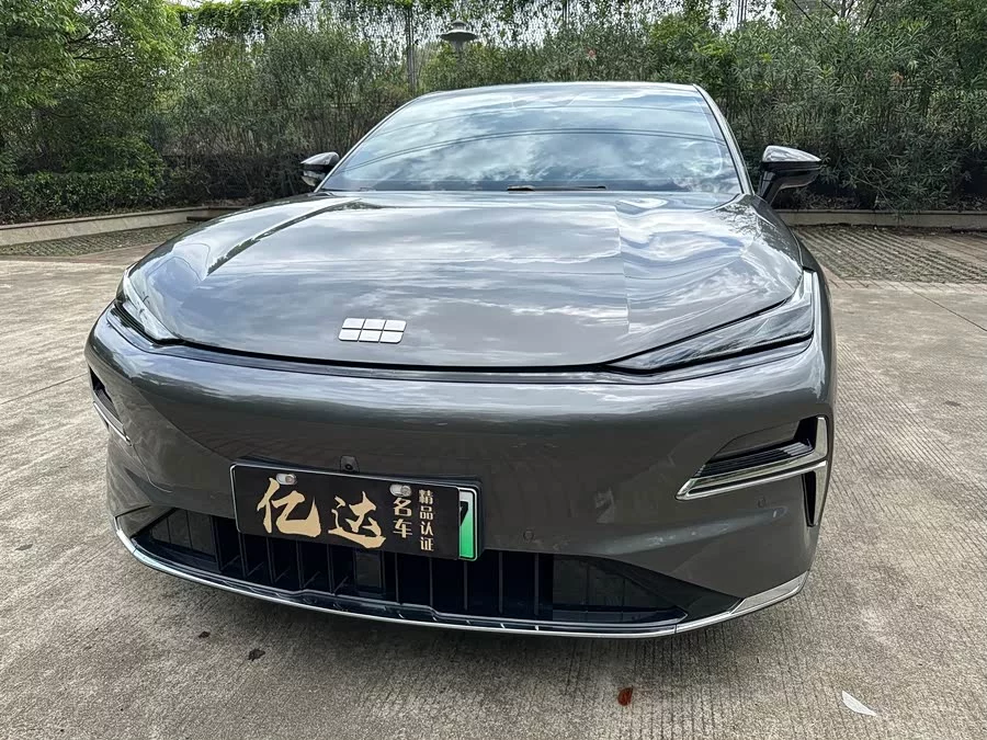 Geely Galaxy Star 8