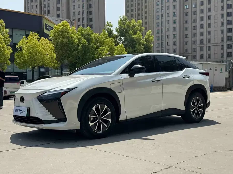Lexus RZ