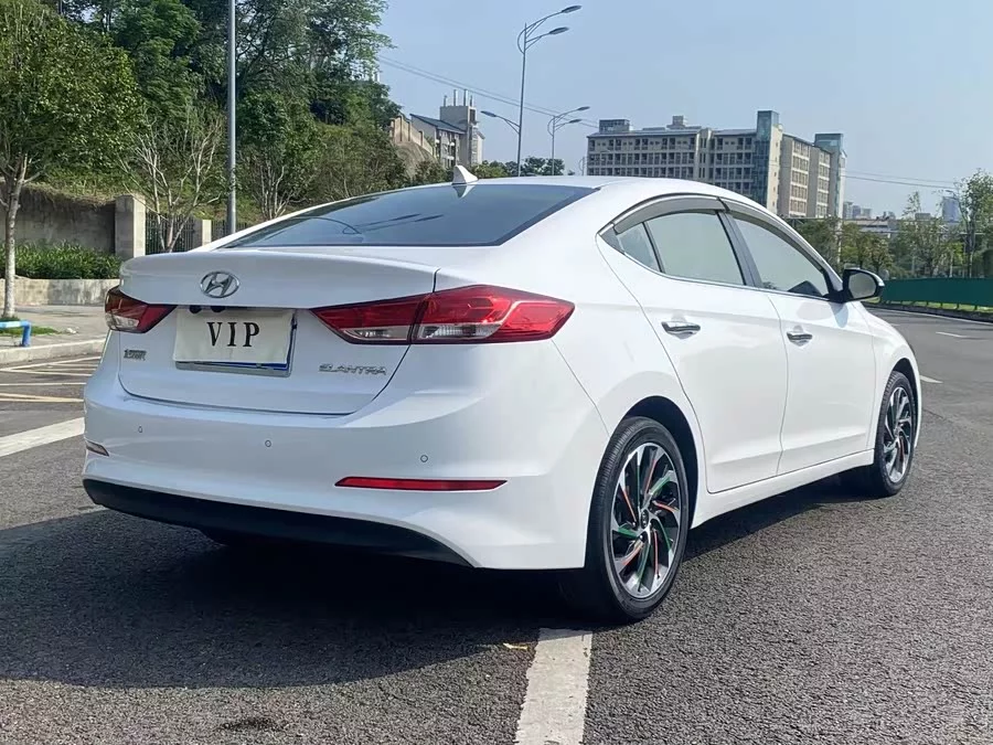 Hyundai elantra