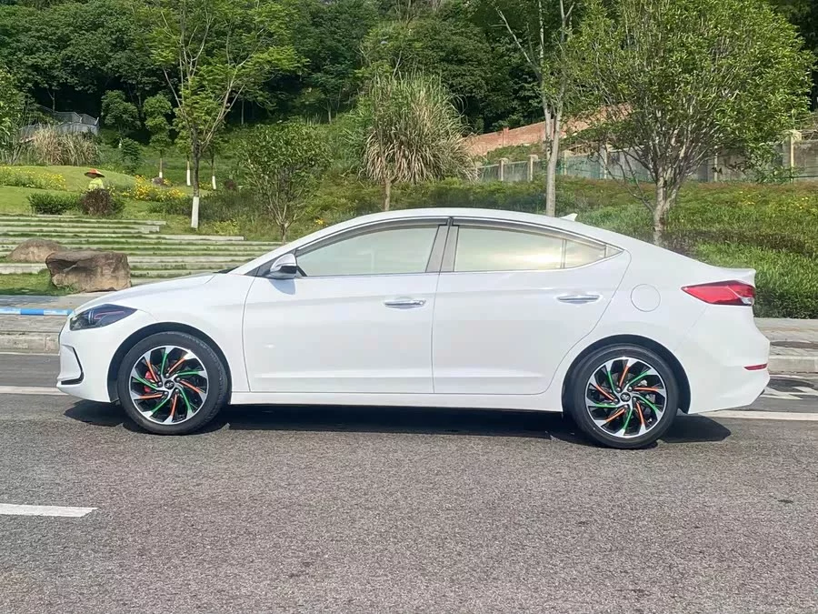 Hyundai elantra