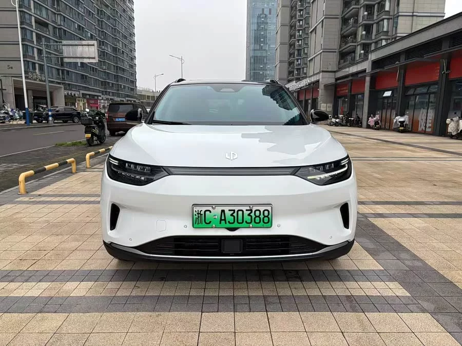 Leapmotor C11