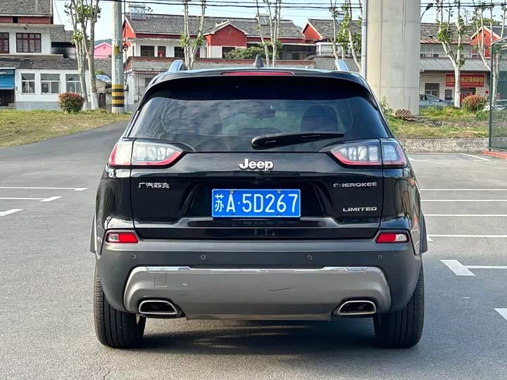 Jeep Cherokee