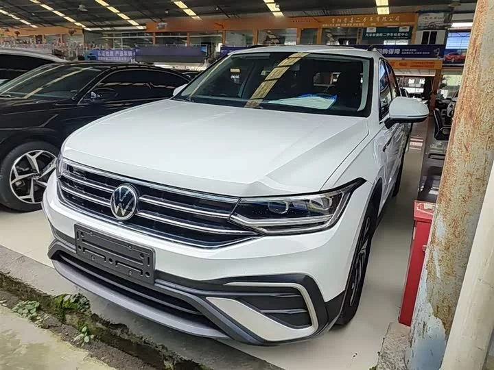Volkswagen Tiguan L