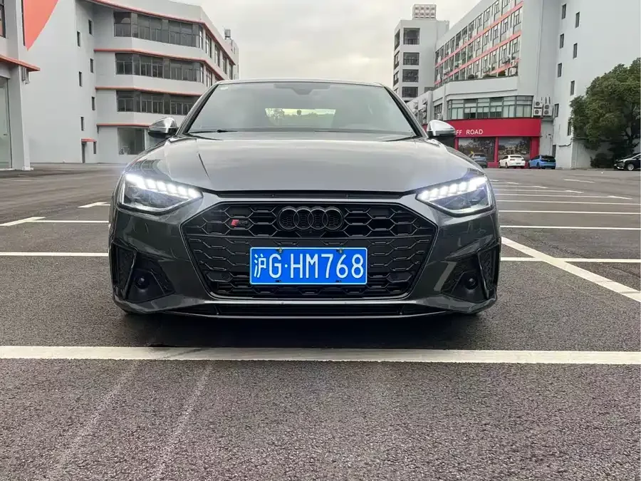 Audi S4