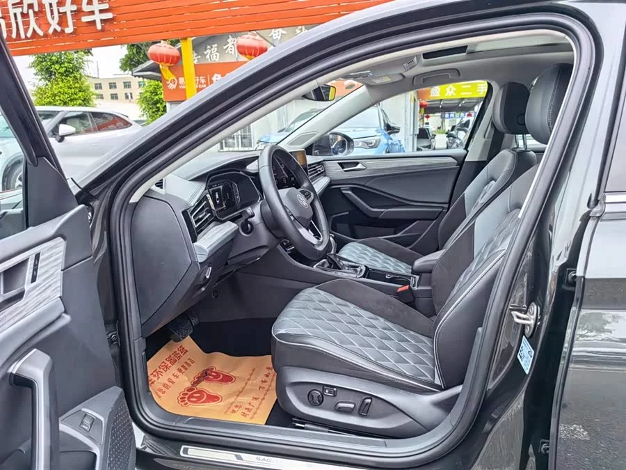 Volkswagen Sagitar