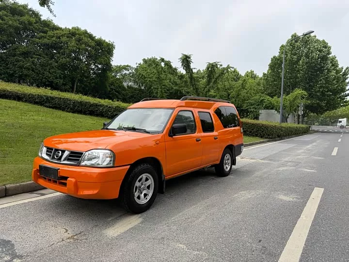 Nissan ZN van