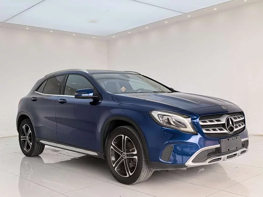 Mercedes Benz GLA