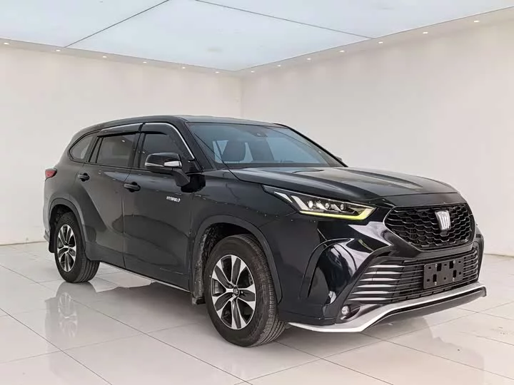 Toyota Crown Kluger