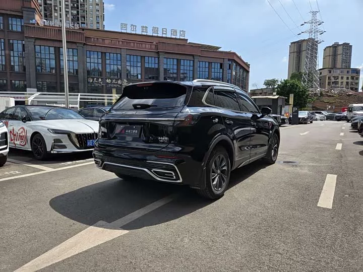 Hongqi HS5