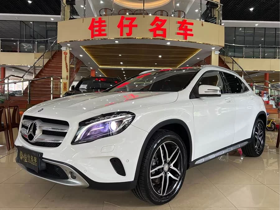 Mercedes Benz GLA