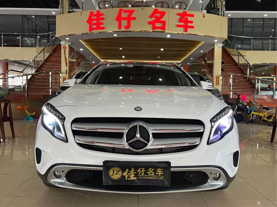 Mercedes Benz GLA