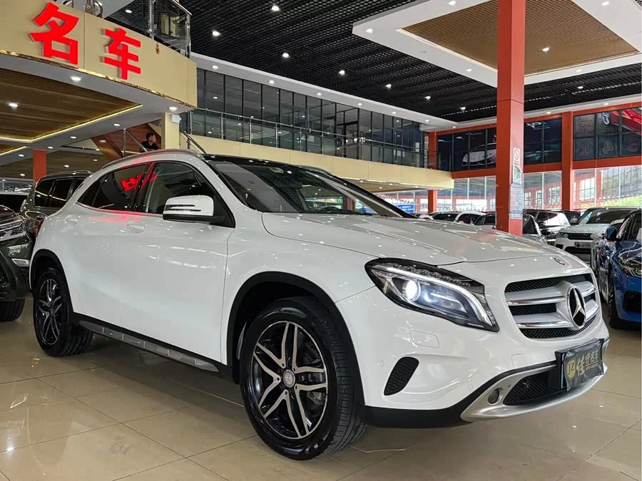 Mercedes Benz GLA