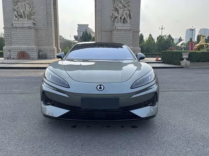 Denza Z9GT