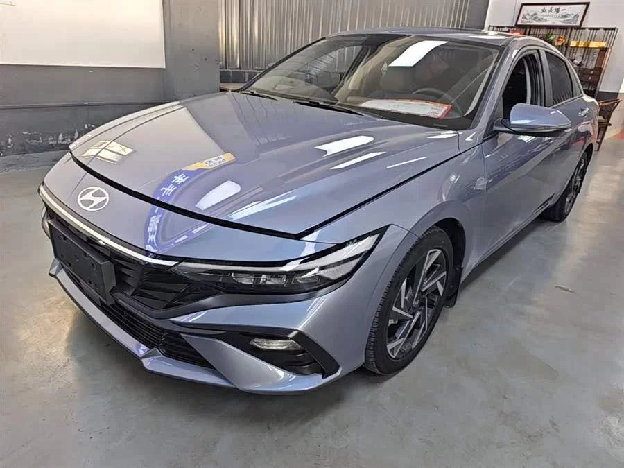 Hyundai Elantra