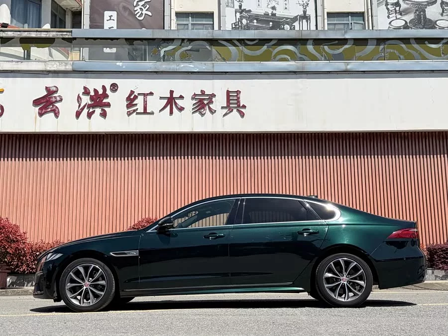 Jaguar XFL
