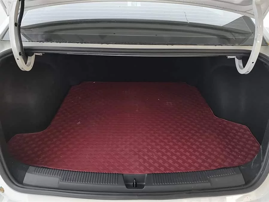 Roewe i5