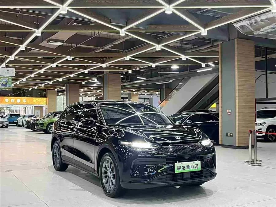 Leapmotor C11