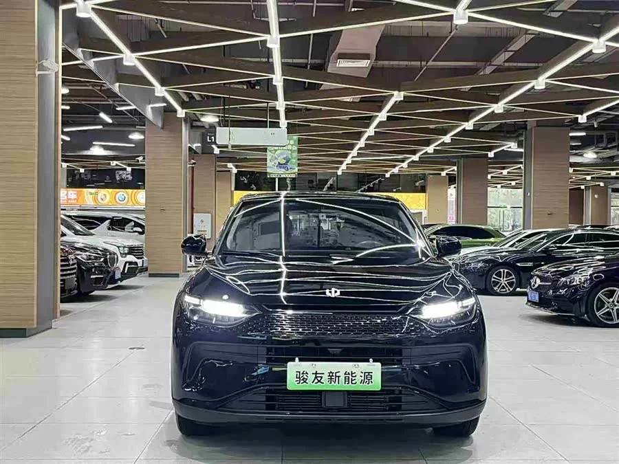 Leapmotor C11