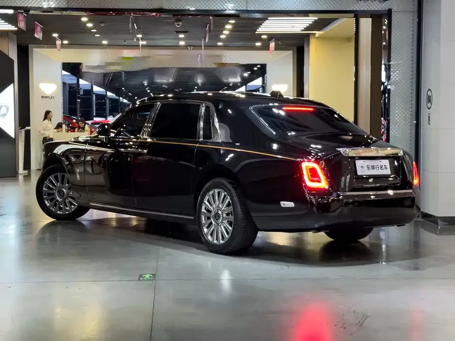Rolls-Royce Phantom