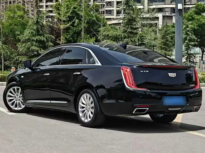 Cadillac XTS