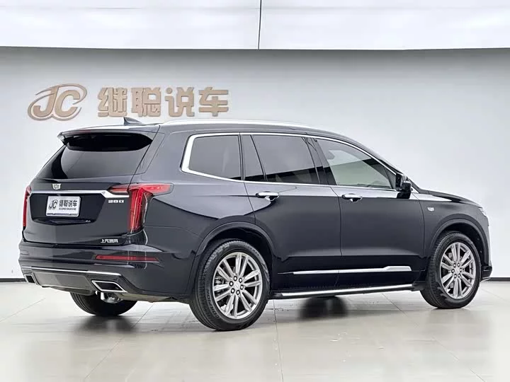 Cadillac XT6