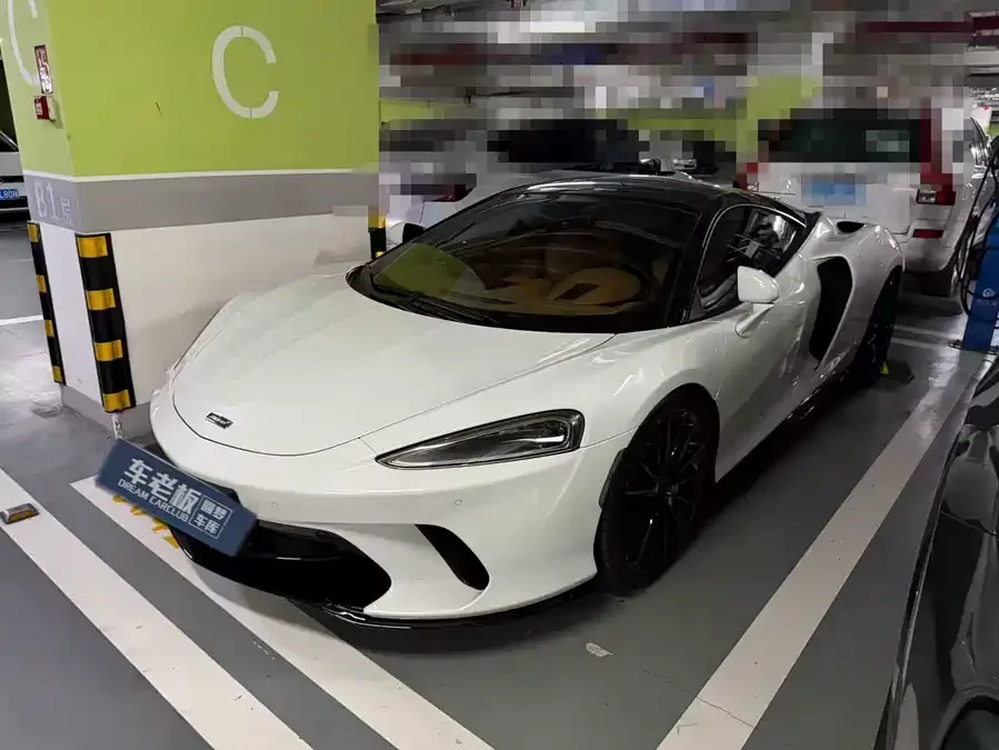 McLaren GT