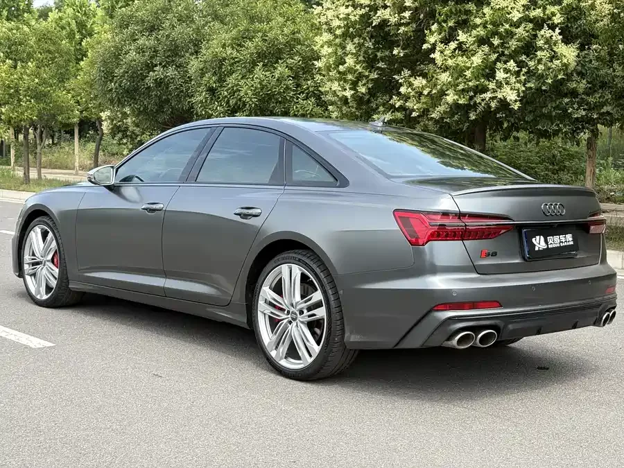 Audi S6
