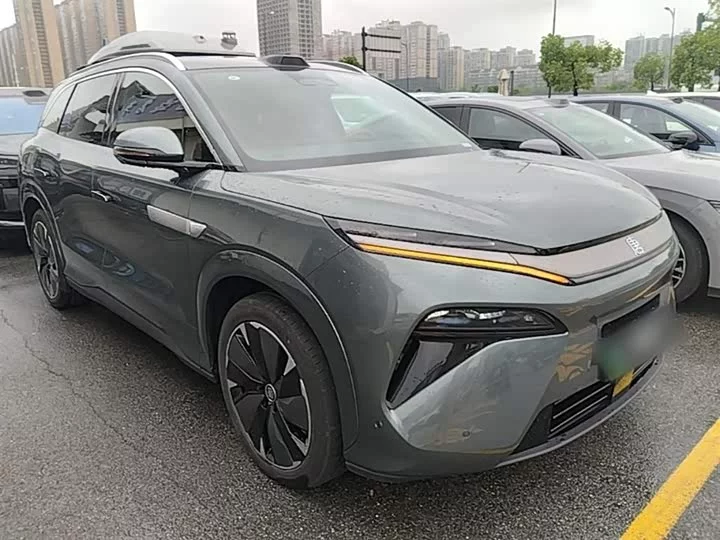 BYD Tang L