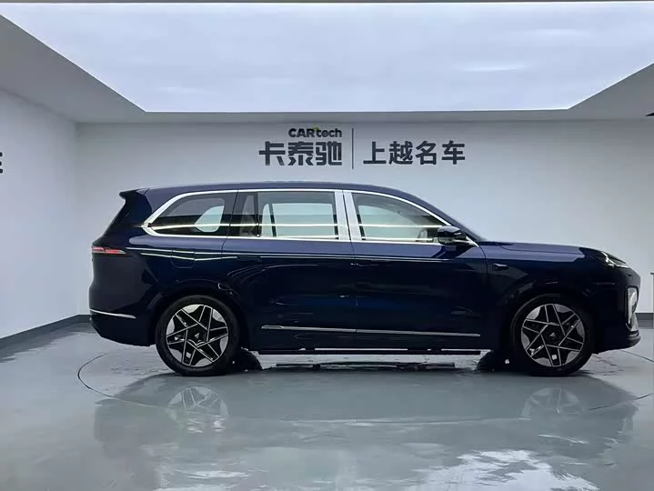 Deepal Dark blue S09