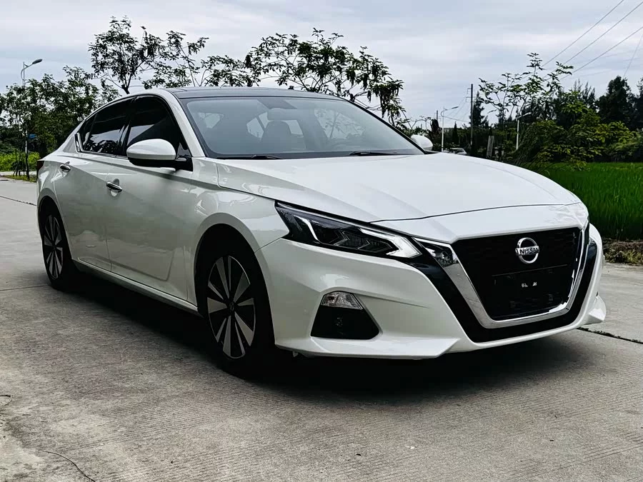 Nissan Teana