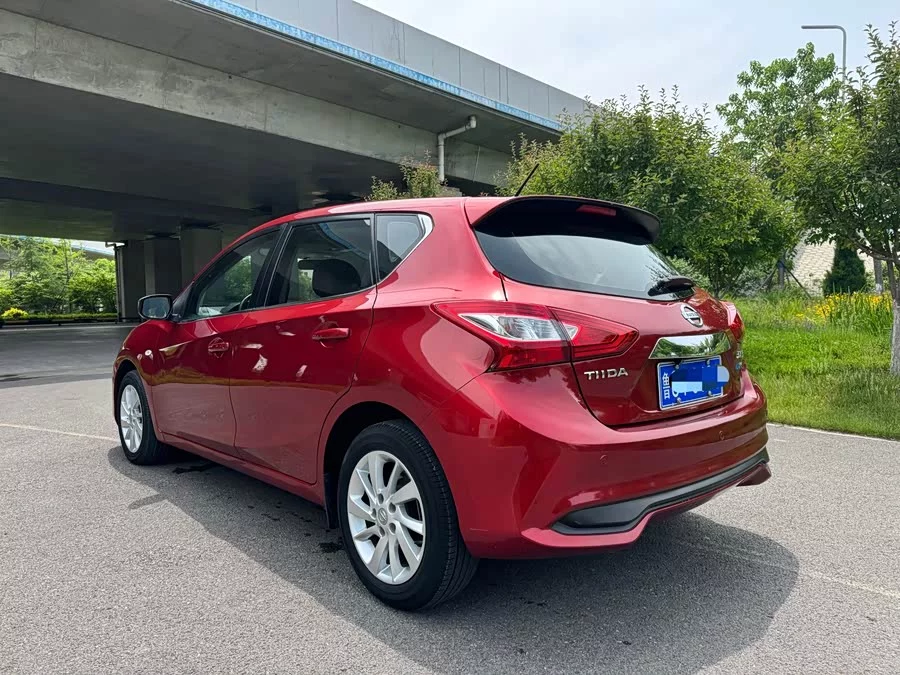 Nissan Tiida