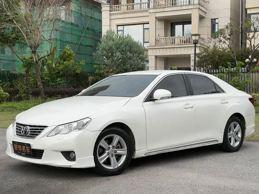 Toyota Reiz