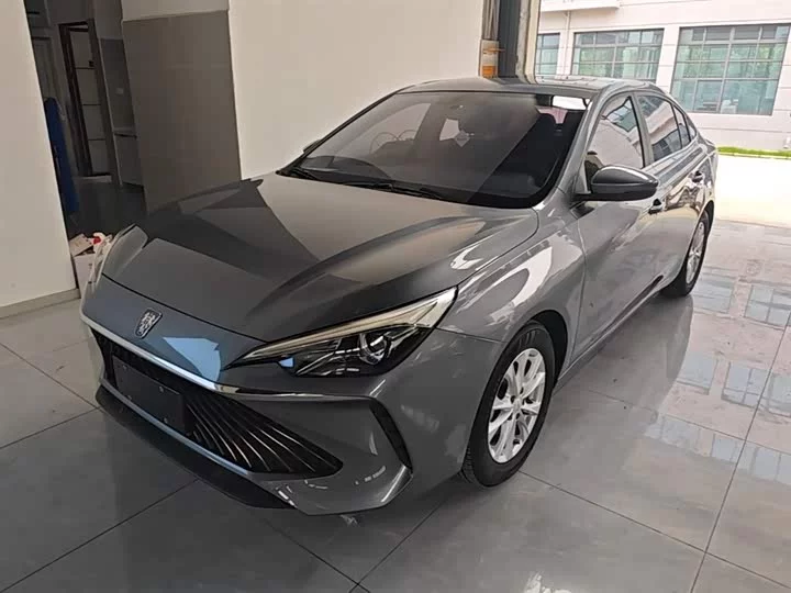 Roewe i5