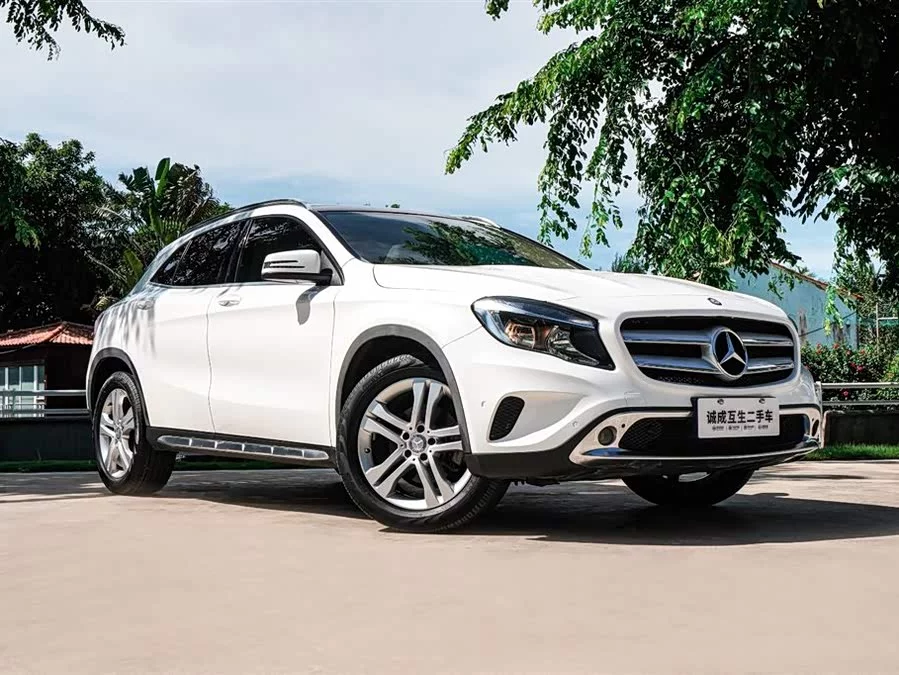 Mercedes Benz GLA