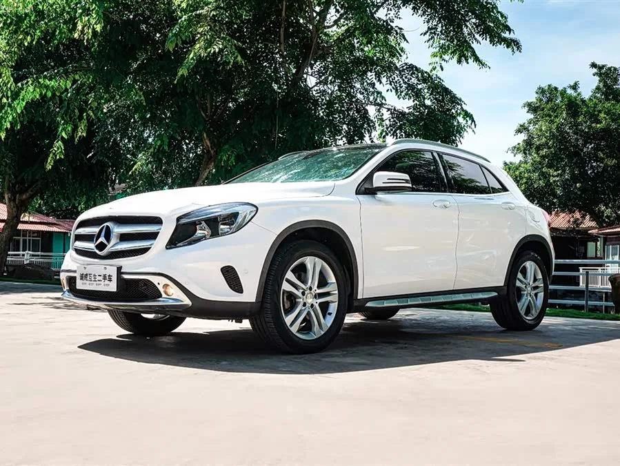 Mercedes Benz GLA