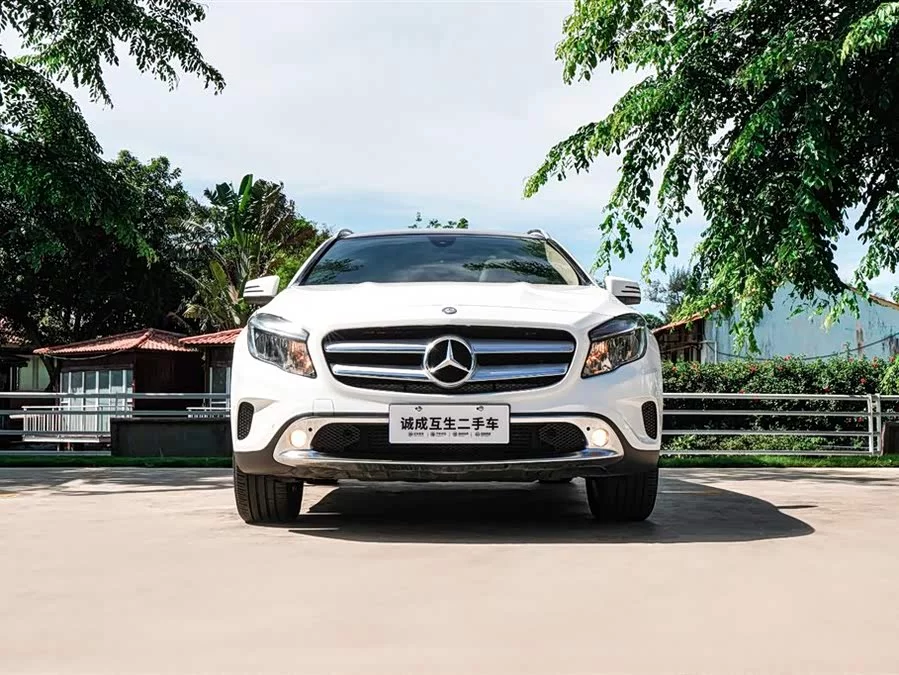 Mercedes Benz GLA
