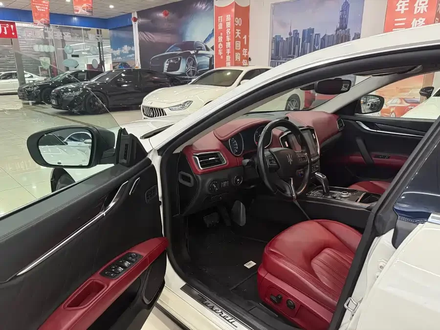 Maserati Ghibli