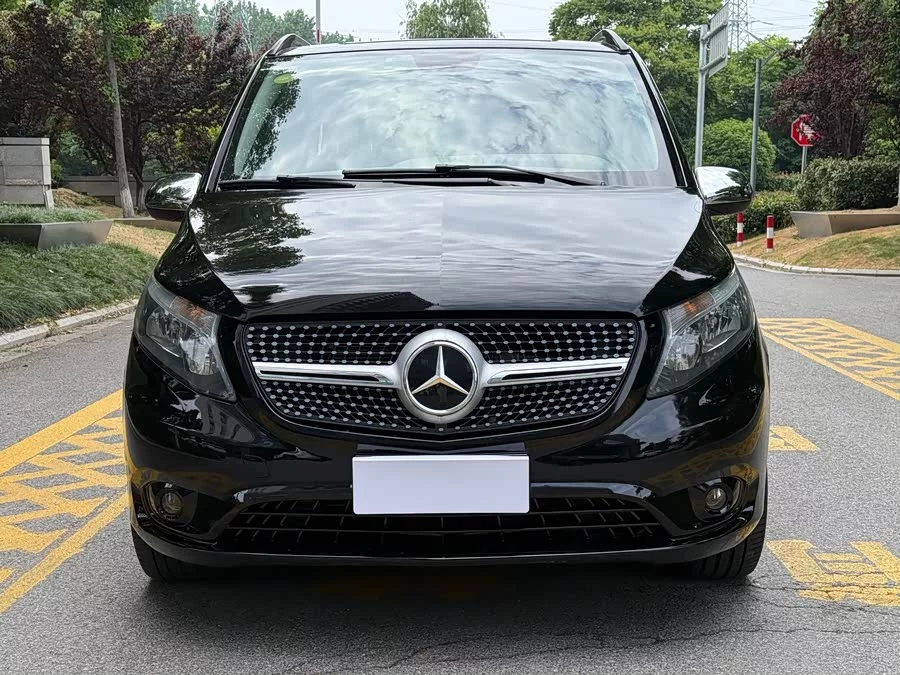 Mercedes Benz Vito