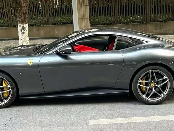 ferrari Roma