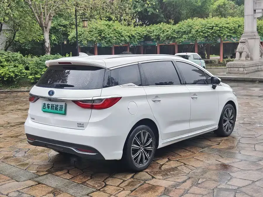 BYD Song MAX New Energy