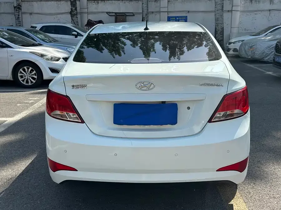 Hyundai Rena